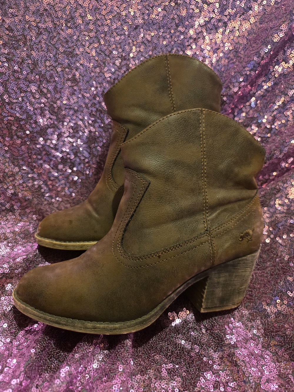 Soundoff Vintage Worn Western Boots by ROCKETDOG sz7